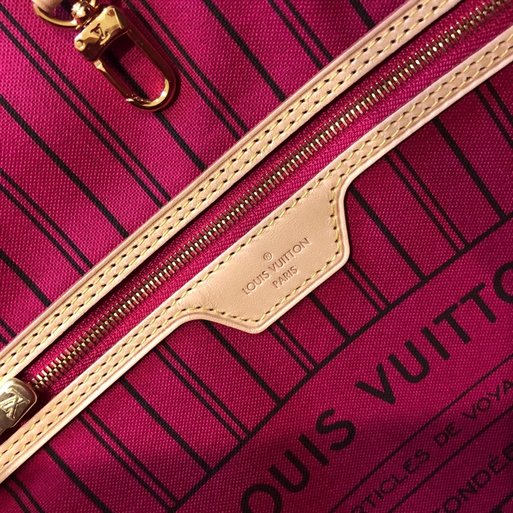 Louis Vuitton Neverfull mm - Picture 7 of 8